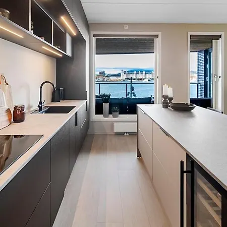 Appartement Luxury 2br Waterfront Apt Close To Station аfтеr Rеquест The в00кlng, Wrlте ме Vlа Wн'ат'sа'рр Nuмвеr 'x44-74-57-4o-o7-o9' то соnflrме уоur в00кlng *